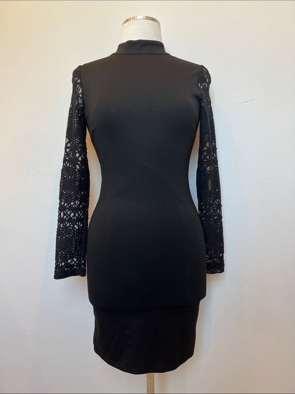 Lulu's Black Crochet Lace Long-Sleeve Bodycon Dress